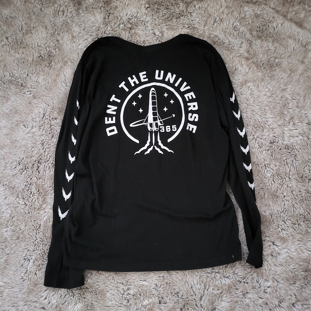 Maverick by Logan Paul Men's Dent the Universe Long Sleeve Tee Size Large
